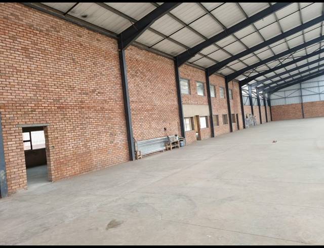3,000M² WAREHOUSE FOR SALE IN VULCANIA
